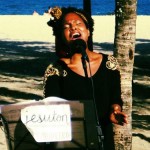 Fotos, músicas e vídeos de Jesuton, cantora de rua do Rio de Janeiro